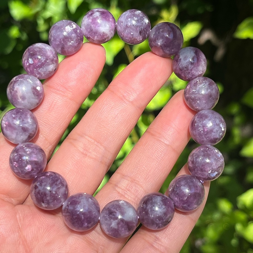 12mm stretchable high quality purple mica bracelet - Picture 6 of 10